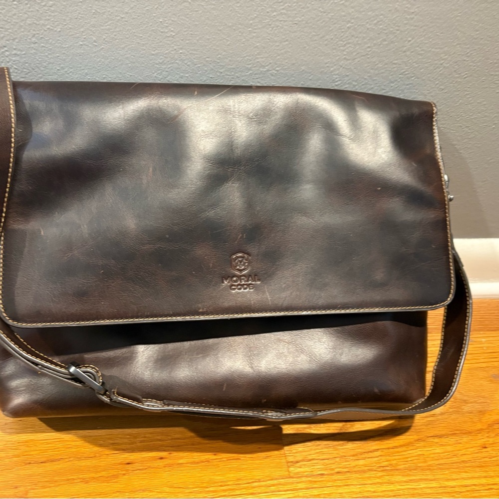 Men's Brown Leather Messenger Bag - Milwaukee Leather Co